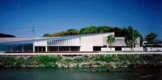 鏡野町総合文化施設の画像