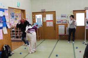 子育て支援センターで節分の豆まきの画像2