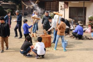 古川成段地区三世代交流餅つき大会の画像2