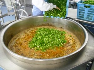 チンゲン菜を入れますの画像