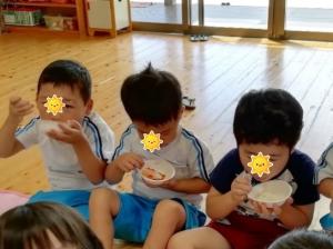 ７