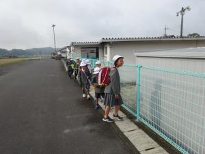 登校