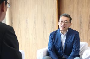 本田　雅一　氏