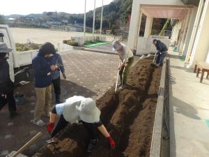 土作りボランティア