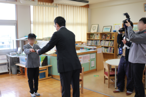 2月20日かがみのっ子表彰香々美小学校